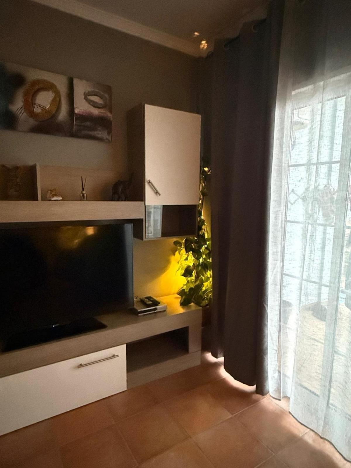 Apartamento Hans San Antonio  Екстериор снимка