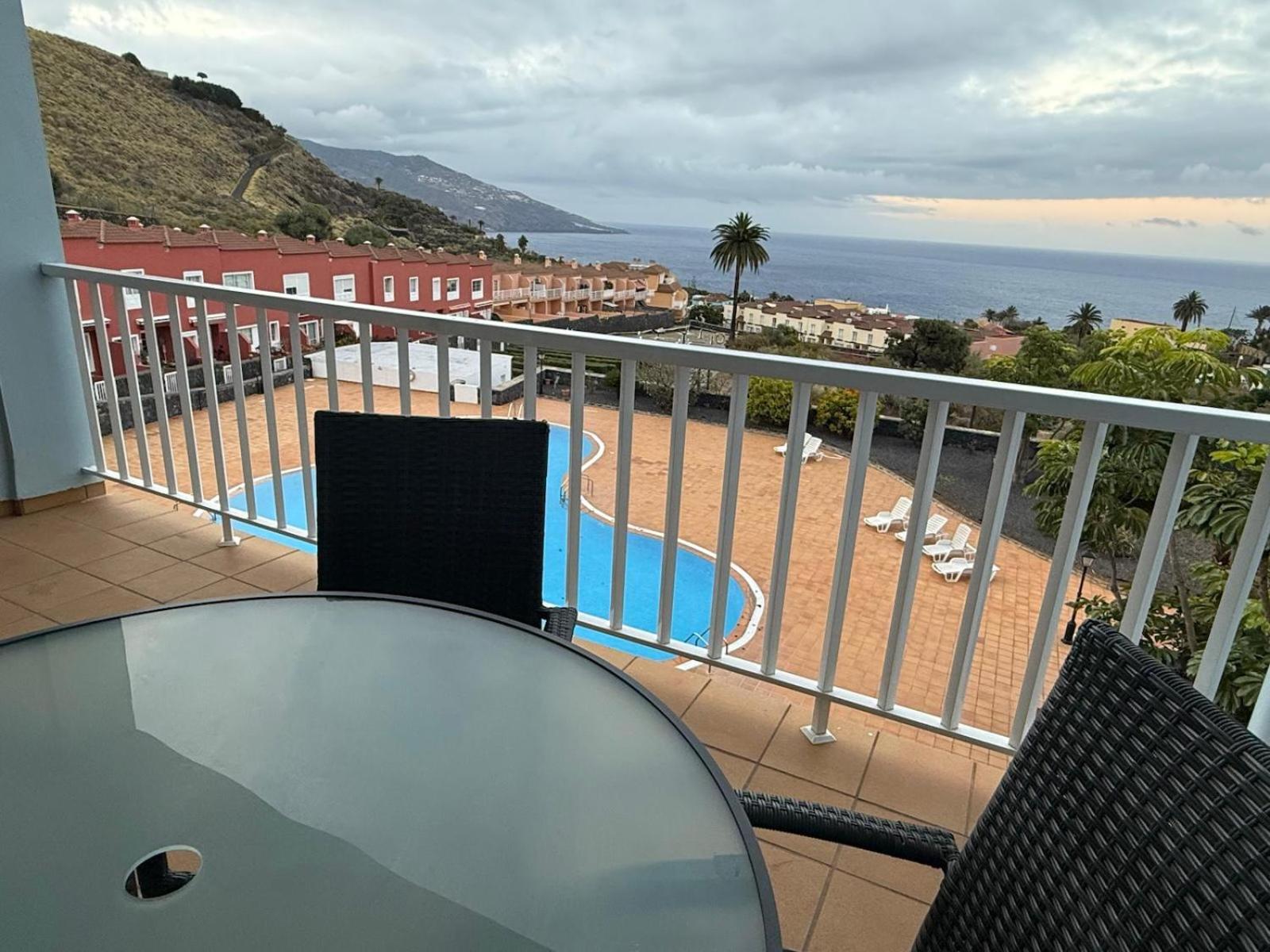 Apartamento Hans San Antonio  Екстериор снимка
